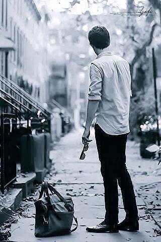A_rjll's tweet photo. يحق لي آغيبٌ ، دآم عنديٌ آحد يفقدني،💔🚶🏻

 https://t.co/NKrtjJVkuU