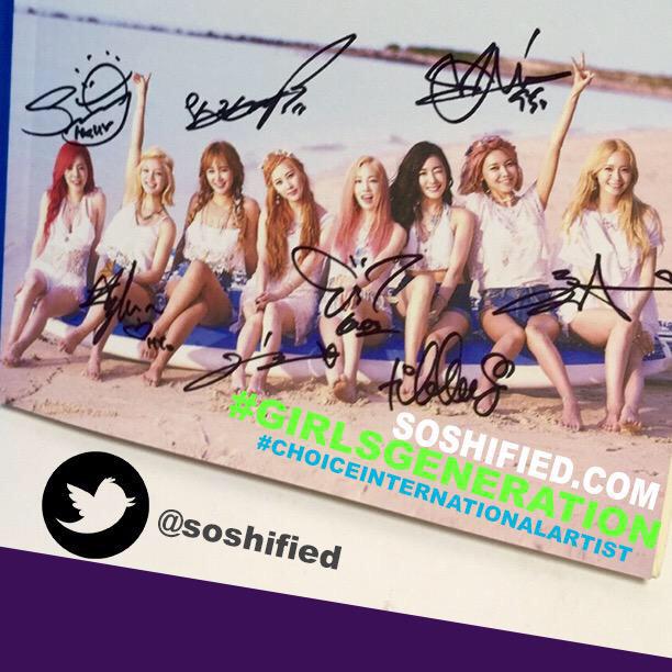soshified's tweet photo. "My #ChoiceInternationalArtist is @GirlsGeneration"! Tweet and this signed album could be yours! @soshifed http://t.co/1Rn1zDAaBj