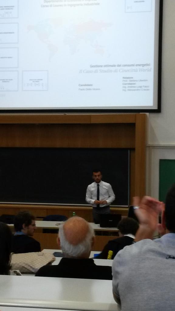 Daje <a href="/pdellov/">Paolo Dello Vicario</a> non ce stampo a capì niente, ma sulla fiducia sei andato bene! #fasebolla