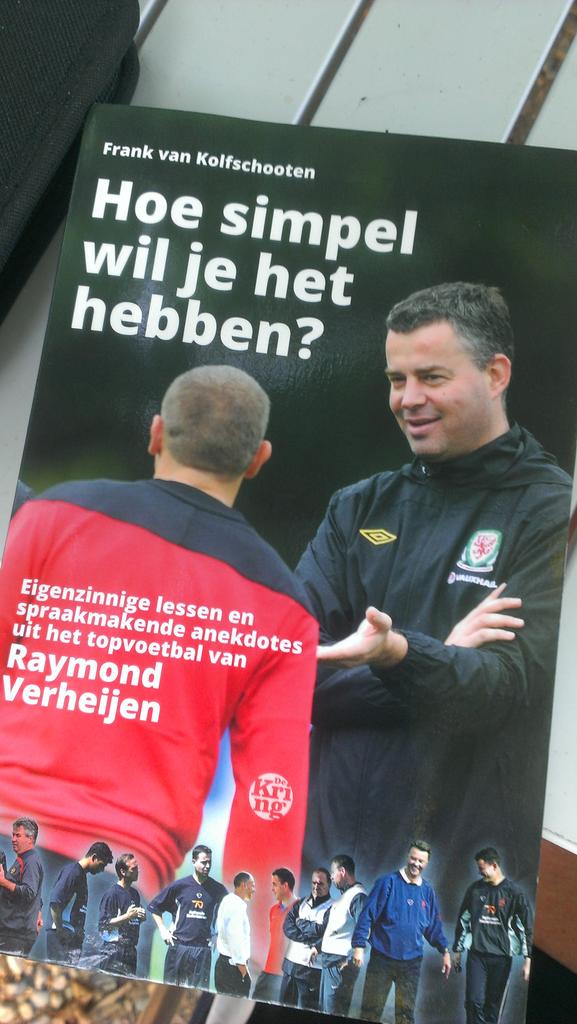 TopfitWoerden's tweet photo. Boek uit van @raymondverheije Niet alles was even interessant. Klaar voor seizoen 1516 met sportlust in hoofdklasse! http://t.co/JWnFDKIEbZ