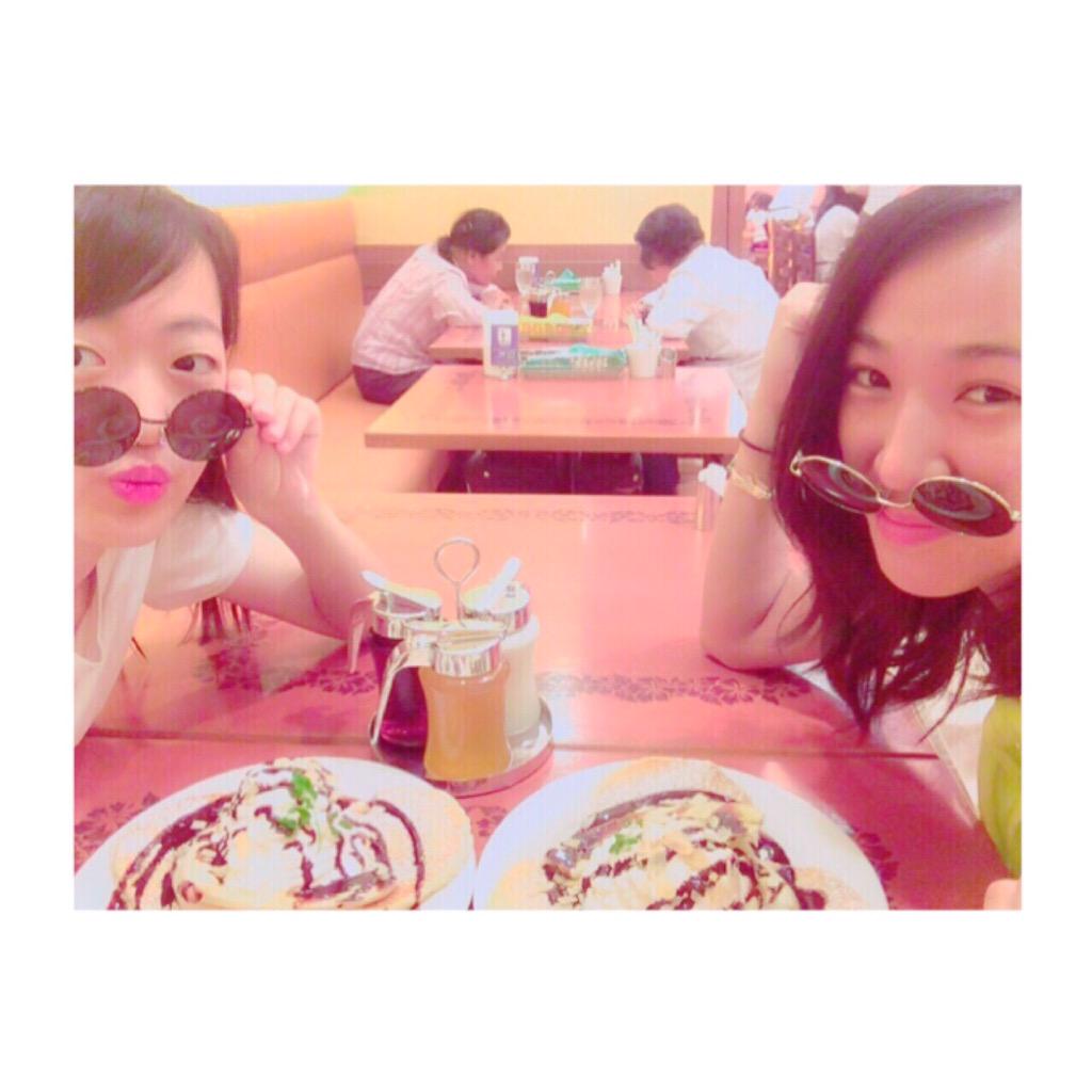 Ariami0109's tweet photo. summer vacation最初ゎゆりこちゃん👯
よー笑いましたありがとう👭❤️
#Ahaaina http://t.co/xUoO7ZPB4s