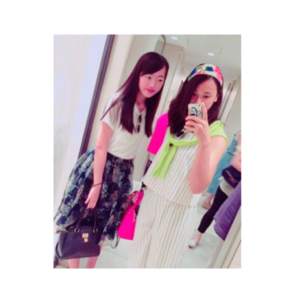 Ariami0109's tweet photo. summer vacation最初ゎゆりこちゃん👯
よー笑いましたありがとう👭❤️
#Ahaaina http://t.co/xUoO7ZPB4s