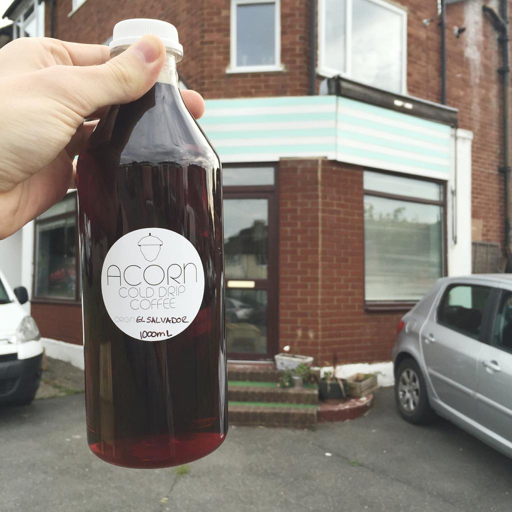 acorncoldbrew's tweet photo. I spy with my little eye #🌰💧☕ at @tinkitchen !!  #eatlocal #coldbrew #coffee #highwycombe #chilterns http://t.co/OF9iygsJnJ