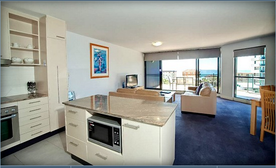 Doclach's tweet photo. Thanks to @SevanApartments for sponsoring the accoms. A clean and spacious place to holiday in. #DocInForster http://t.co/BSbRBHOadh