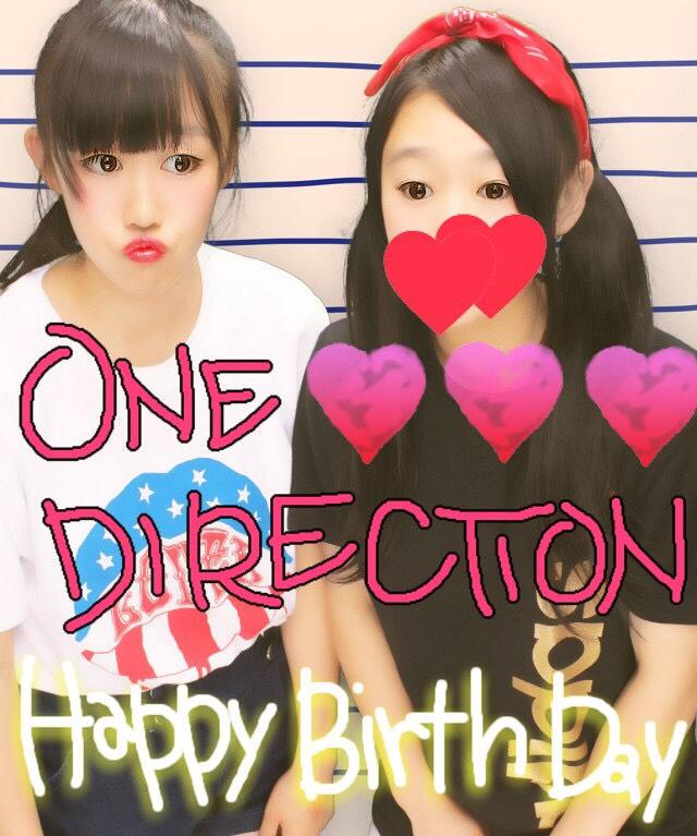 purpleranger_1D's tweet photo. One Direction結成５年☺💕💭
この１年はメンバーに５人にとっても、１番大変やった年やと思う。でも乗り越えれたから、これから先なにがあっても大丈夫👍
私は一生Dirとして生きます🙌
おめでとう🎉🎂 http://t.co/9l0pxIIhVI