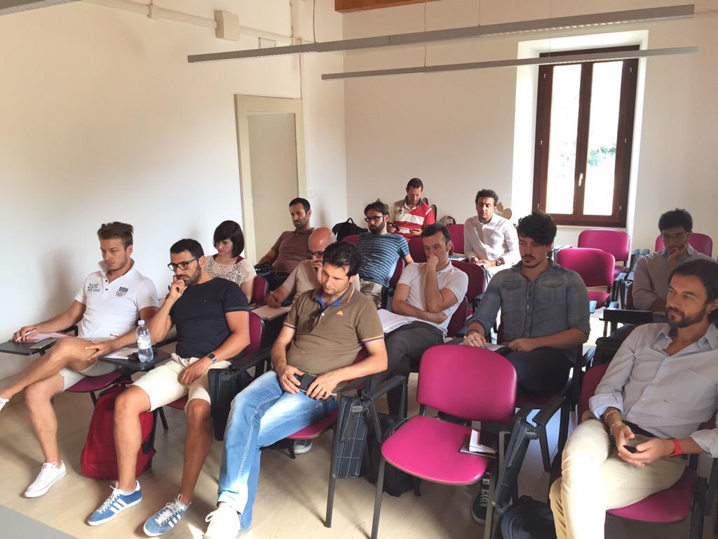 YeStartupAP's tweet photo. #SpeedAp conosce le #startup dell'edizione 2015 @emilabirascid @Hub21srl http://t.co/XwP0hyWQxK