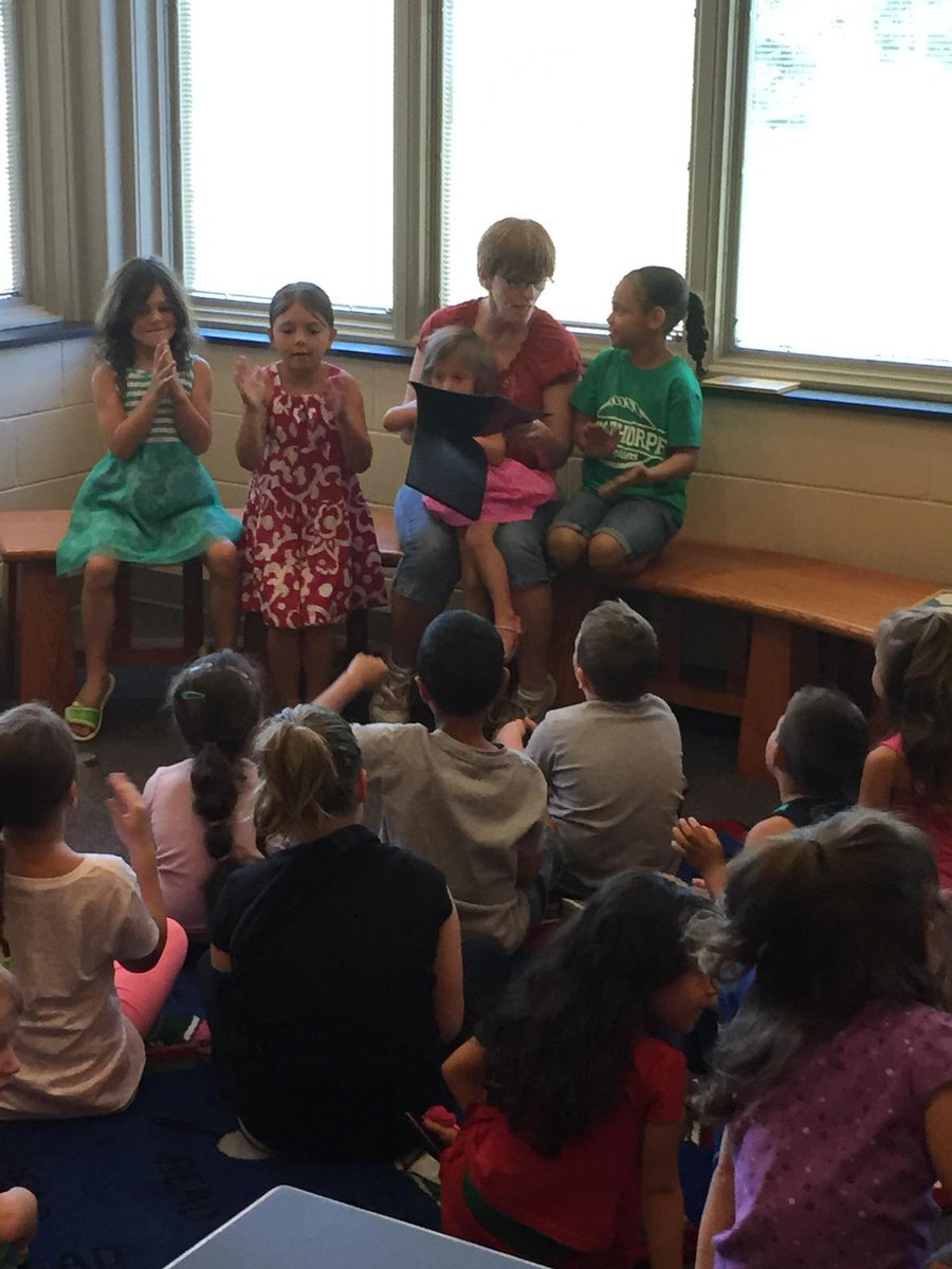 pkcMrE's tweet photo. Summer reading program has a great turn out. http://t.co/X4nC9xeF8e