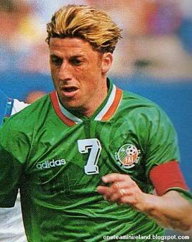 Happy Birthday former Captain Andy Townsend, 52 today! 70 caps/7 goals in green. \"We,them,us\" apart, always committed 