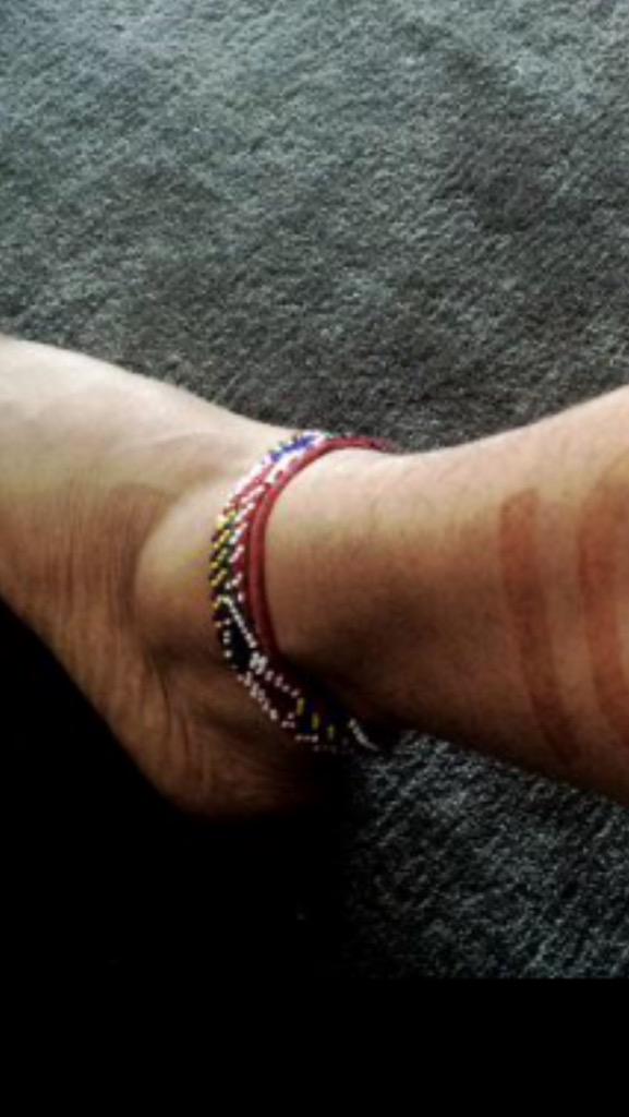 rach_izayboo's tweet image. When you realize you and your long lost mother @fatbellybella are wearing the same ankle bracelet #OneInTheSame 🌚