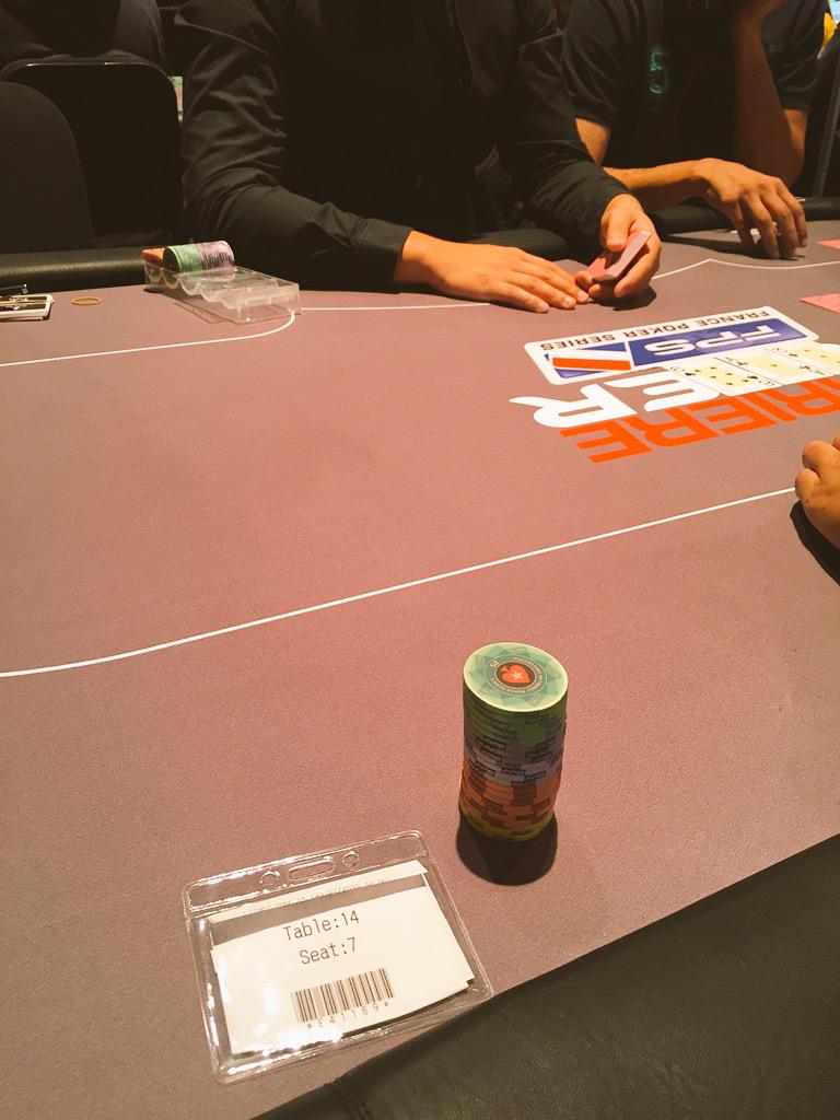 LaFlecheTTe10's tweet photo. Shuffle up and deal 💪🏽🍀
#Pokerstars #FPSLille #LMDB4 #LMDB5 http://t.co/X2Z02jwLzj