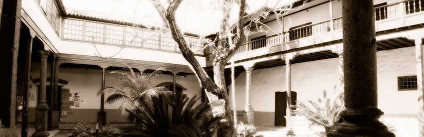 ¿Sabías que hace siglos la Casa de los Capitanes fue sede de extraños sucesos? buff.ly/1Kmda0T #LaLaguna