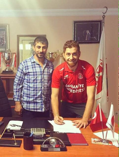 Ümraniyespor, Nazilli Belediyespor'dan Eren Açıkgöz ile sözleşme imzaladı.