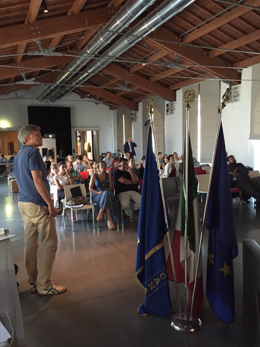 IPARTICIPATEeu's tweet photo. Clemens giving a wonderful presentation on #integration and #SymbolicVote campaigns @Wahlkreis100 #IPARTICIPATE http://t.co/o39vO24kvE