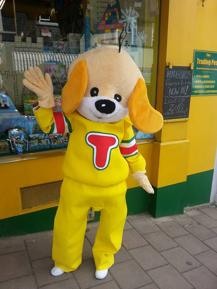 tradingpostshop's tweet photo. Come &amp; meet @TobyToymaster on SAT at 2-2:30 &amp; 3-3:30
#meettoby #freebies #kingsbridge #kingsbridgefairweek #toymaster http://t.co/MTKpXiyxMJ