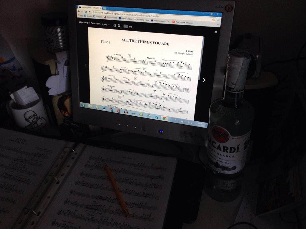 massimoghetti's tweet photo. ...lettura preventiva #soundtrack @lacorelli #ravenna http://t.co/92UFmCGHoS