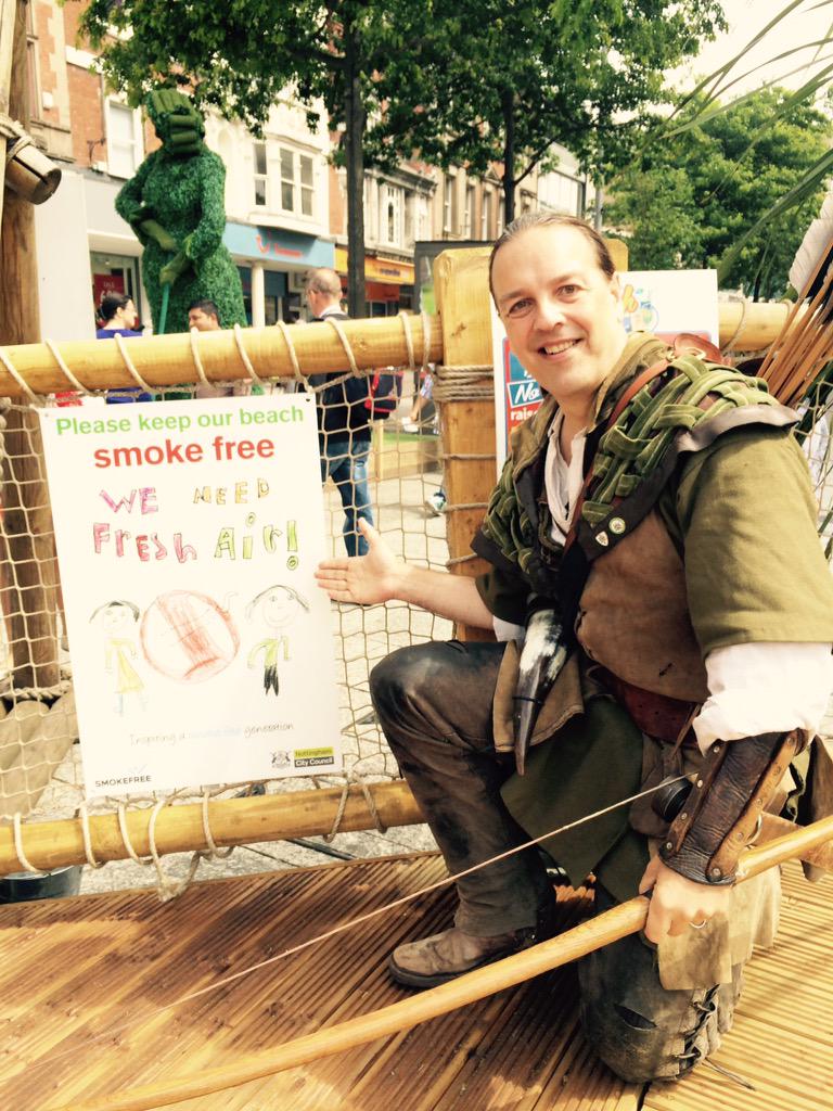 NottmCityTS's tweet photo. Robin Hood shows the way to a smoke free beach - making a healthy environment for families http://t.co/Db4KVw2LbX
