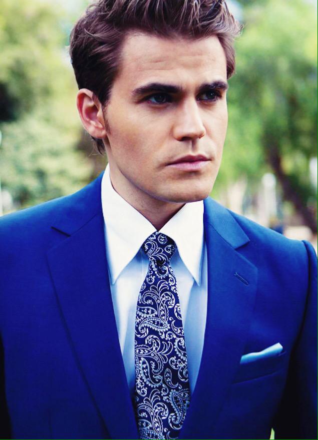 Happy birthday to the wonderful Paul Wesley :) thanks for making Tvd so great and ilysm  !! 