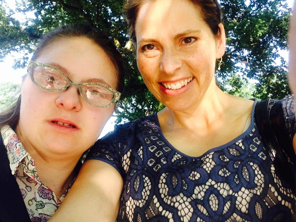 RaiseExpect's tweet photo. Waiting for security to get into the White House!#reachHigher, @GDSFoundation @think_inclusive @TheMightySite http://t.co/nMF7HRaF1r