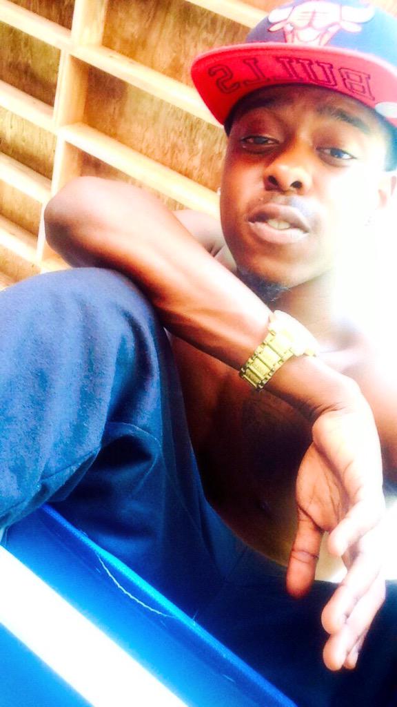 HoopaHolic24's tweet photo. Real niggas can't sleep M's on my mind 🙇💭💰💸💵💯 http://t.co/6rKQfxZKos
