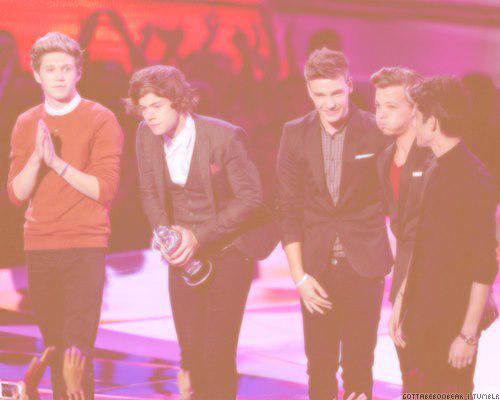 Xriistina's tweet photo. #ThankYou1Dfor always being there for me when nobody else was,for always making me smile and for all these memories♥ http://t.co/bfD0EEs3es