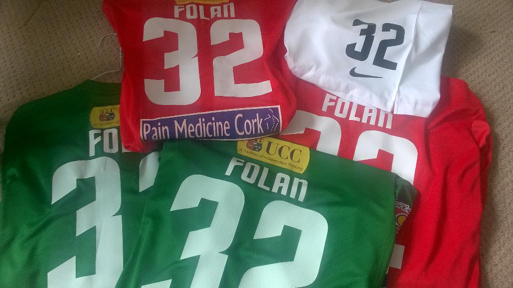 MickRing83's tweet photo. Shirts & shorts ready for @StephenFolan's @CorkCityFC debut #CCFC84 #SF32 http://t.co/eGGRVlbdT7