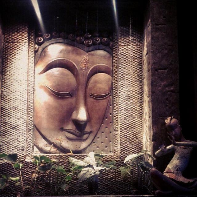 ThaiEdgeLeeds's tweet photo. Thai is a tranquil place where you can enjoy delicious food with the people you love. Thanks @yomight31 for the pic http://t.co/nlBQv1fGix