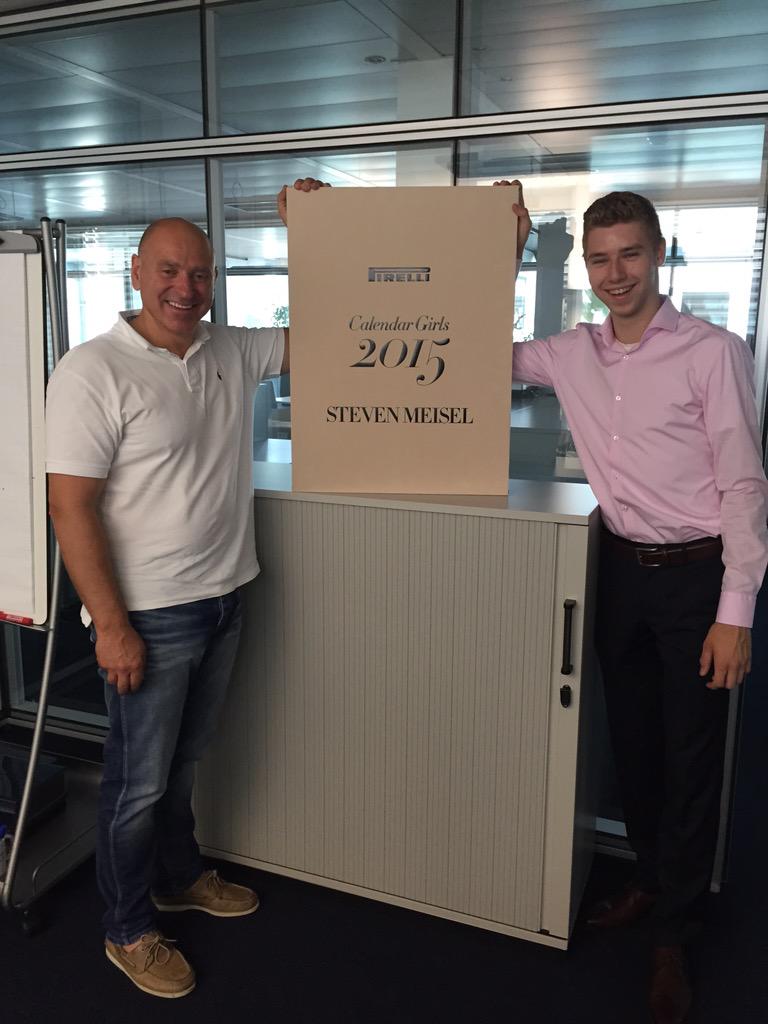 SandroAbegg's tweet photo. Thanks for this great present :-) @MichaelAgoras #AdeccoSwitzerland #SandroForCEO #CEO1Month @AdeccoWaytoWork #happy http://t.co/VSnDqkEoT7