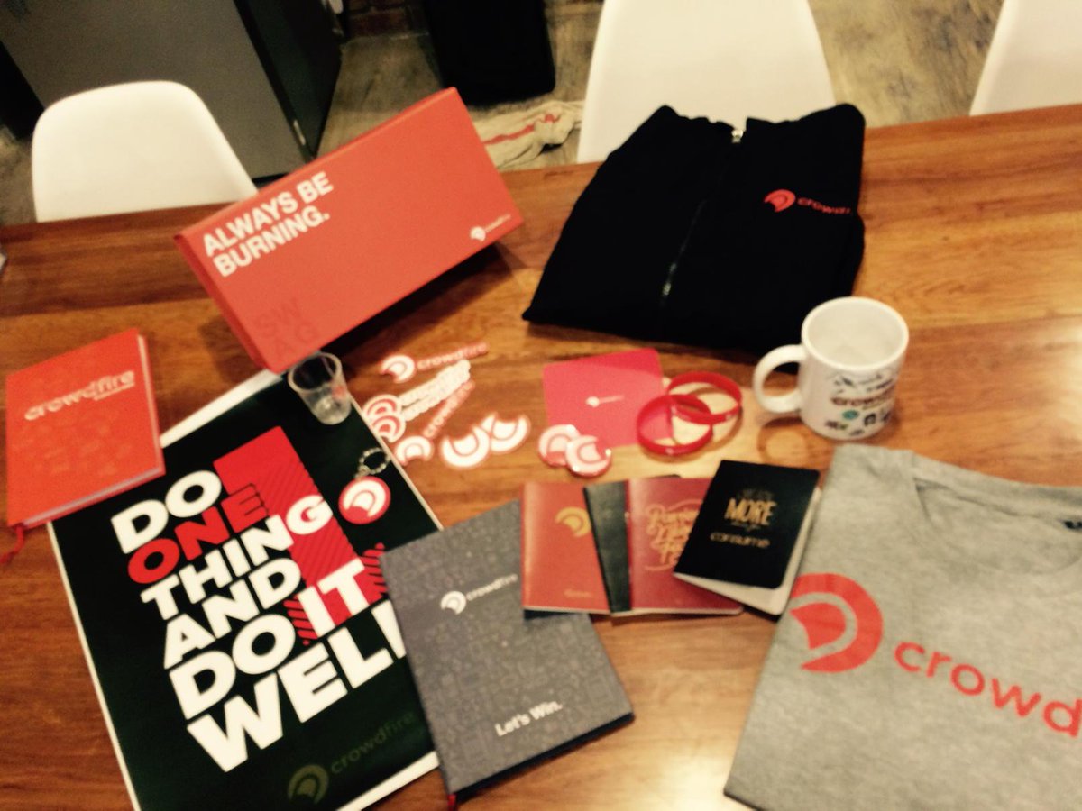 ahm3d_ab's tweet photo. UNBOXED!! The most awesome swag box at @Crowdfire 😎😎 #bestInWorldNChina 😂 #CFLIfe 😃@WeAreCrowdfire http://t.co/Xmlv3Rdq6K