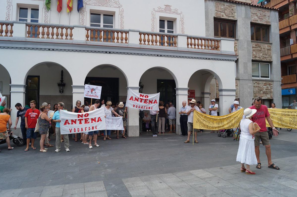 [VÍDEO] Vodafone analitzarà noves ubicacions per les antenes. #Cerdanyola Informa cerdanyolainforma.com/?p=7608