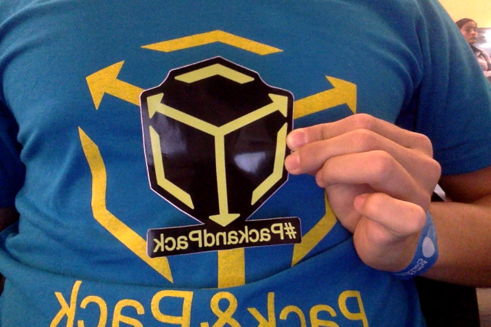 Pack_and_Pack's tweet photo. Listos los #Stickers de #PackandPack para los #CAMPUSEROS #CPMX6 #CampusParty http://t.co/IhzrpD45hq