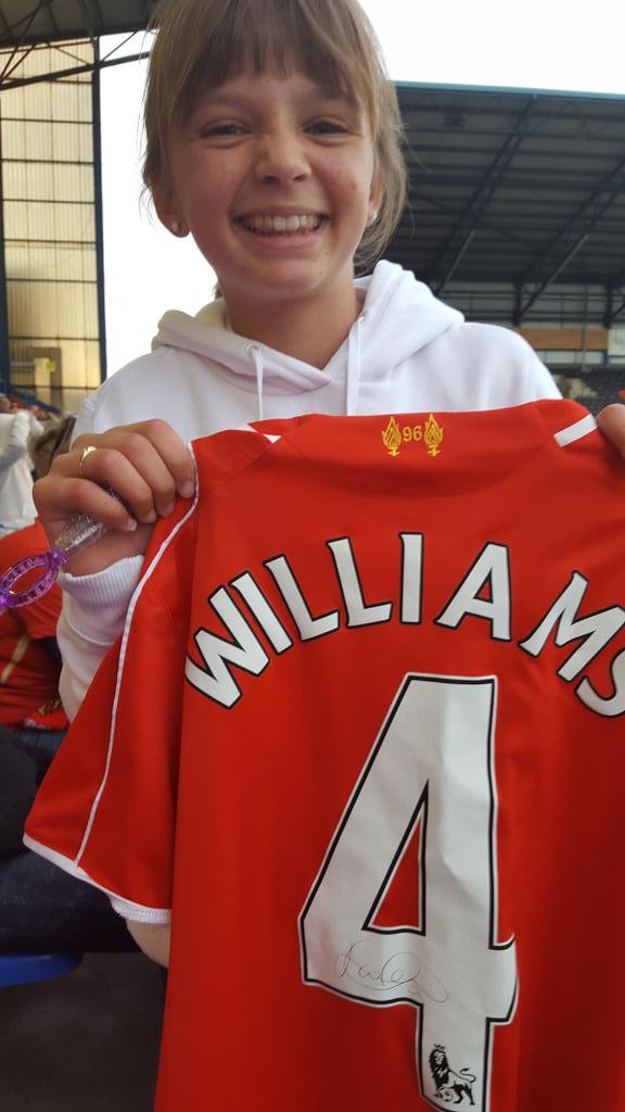 Tinahamilton77's tweet photo. Thanks @fara_williams47  one very happy daughter not many can say scored in 3 @FIFAWWC #lionesses #anewpride http://t.co/8yTQmvGDjX