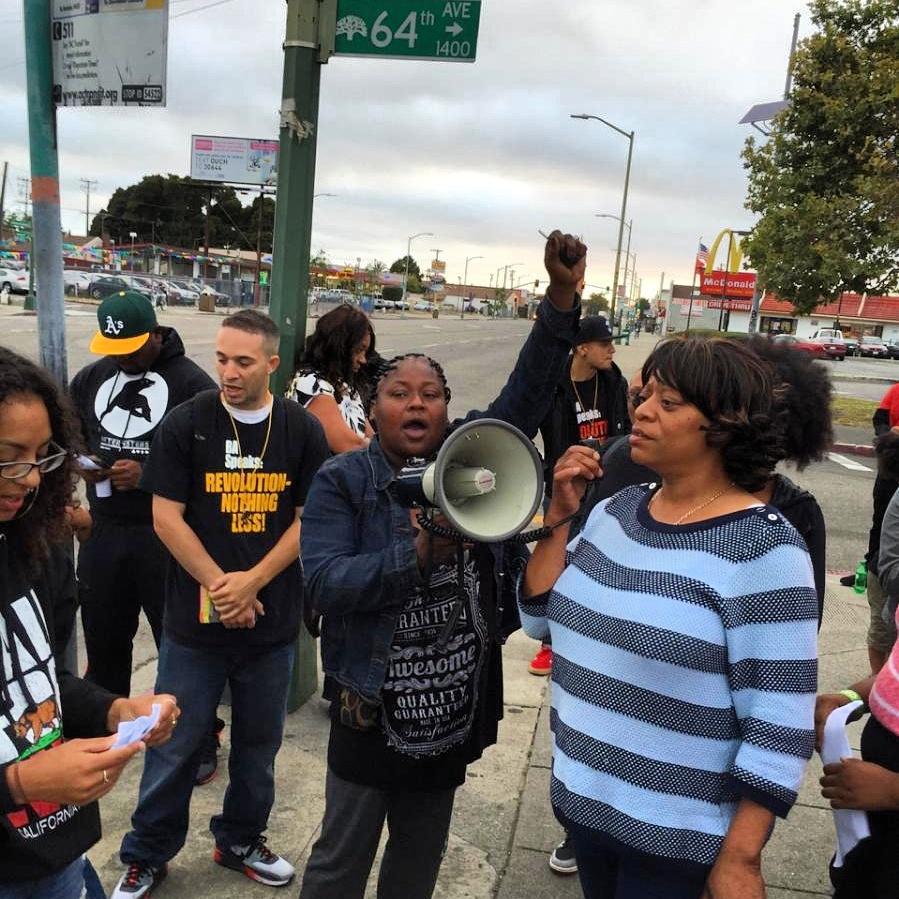 revcomcorps_bay's tweet photo. Richard Linyard didnt have to die -the whole SYSTEM is guilty! @RevClub_bay STMT http://t.co/WUHY79D2N3 @OaklandSeen http://t.co/Qd7hZfKFSv