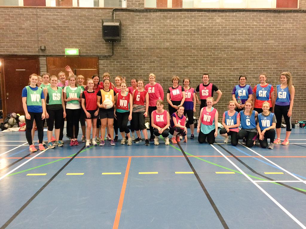 GetYourBibOn's tweet photo. Great play from 28 netballers tonight! Come along next Thursday @ Strathclyde Uni 7-845. See you there. #netball http://t.co/pW7YpXa9Us