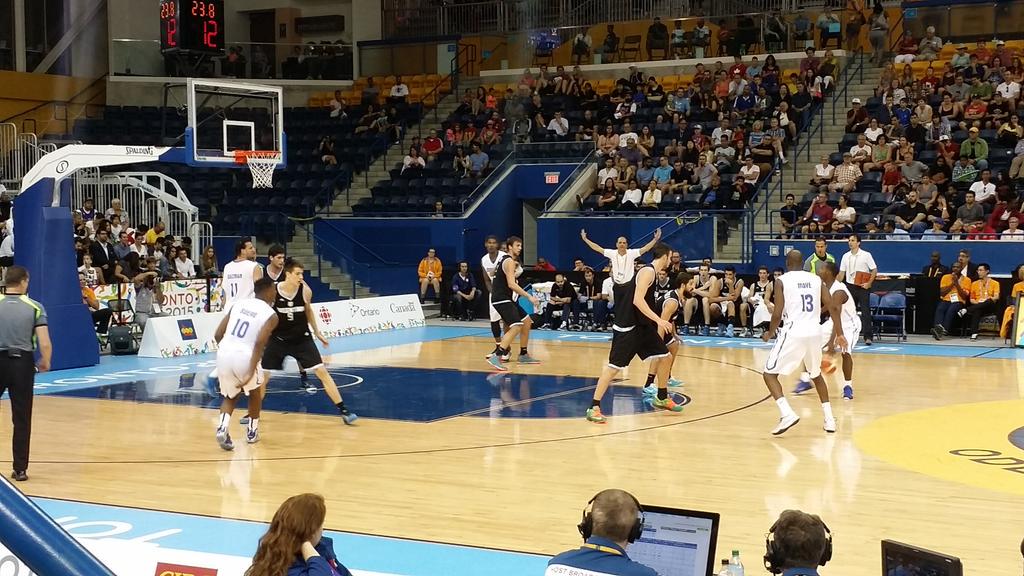 TeamDomDR's tweet photo. Dominicana vs Argentina #TeamDOM #TeamDomTO2015 #Toronto2015 @COLIMDO http://t.co/JSRg8JNHAb