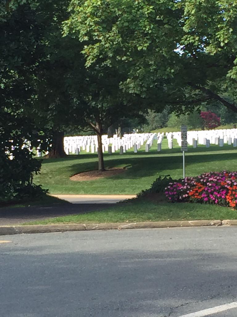 AndrePhillips88's tweet photo. #cuiedddc Last day in DC and spent it honoring the vets who protect this country http://t.co/MVMQ5lDH0t