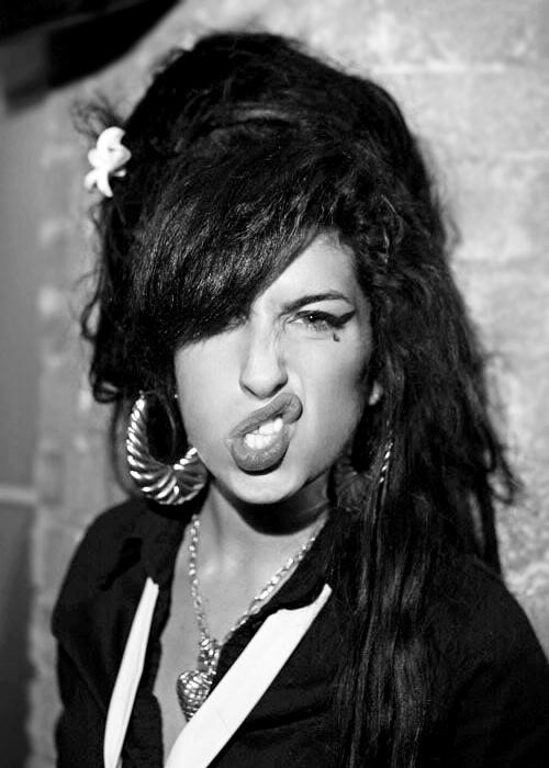 Amy Winehouse anısına bu TT ye destek verin Canavarlar #AmyWinehouseEfsanedir