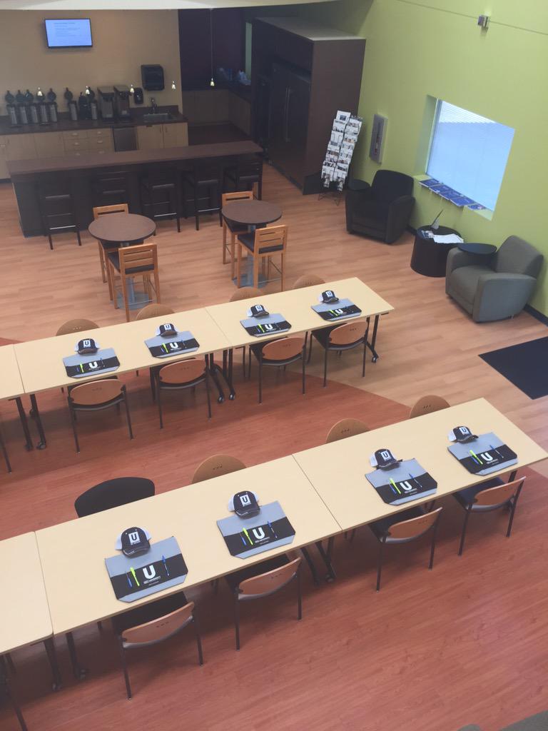 JackiePeer's tweet photo. Getting ready for our int'l employees to join us in SELU as part of the #SELExperience! #SELUSwag http://t.co/bIRy18V87O