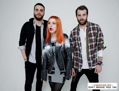 paramoreastv's tweet photo. Paramore as Ben 10 http://t.co/r9lx3g131l