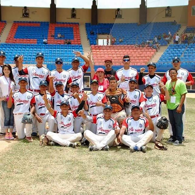 andyhernandez76's tweet photo. Latinoamericano sénior en Yauco Puerto Rico http://t.co/IvzQy0NE6V