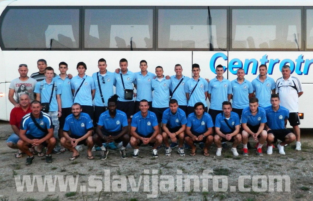 slavijainfo's tweet photo. Са каквим ће тимом Славија ући у наредну сезону прочитајте само на вашем плаво- бијелом порталуhttp://t.co/LuIsD7hQZy http://t.co/n2dx2R5b8Z