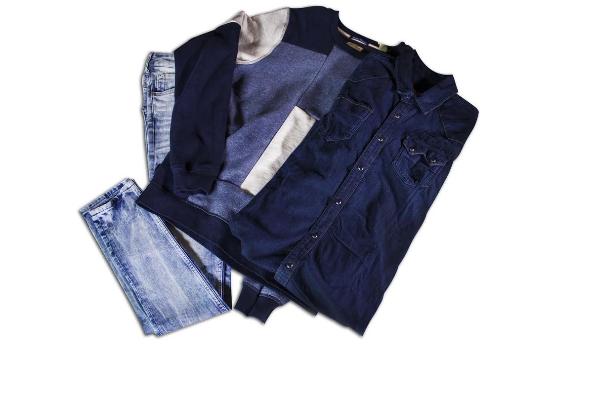 Nos llenamos de parches para estar a la moda. #Denim #Mezclilla #ScotchAndSoda #Estilo