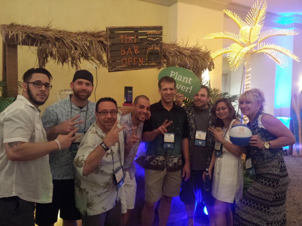 trinityg35's tweet photo. #pec2015 #flateam #BeachBall #FitFunSun #thevitaminshoppe #fitfam #passionate #inspired #mojobaby #allin2015 👍😍😀💪🌴 http://t.co/iw0VrrBvHx