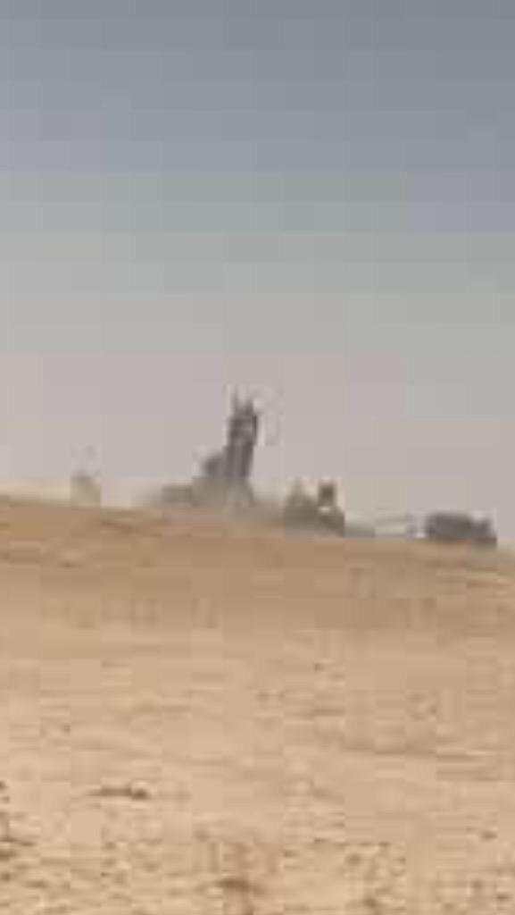 CauseWereGuys's tweet photo. US army appears to have invaded Rust off Modern Warfare 2... http://t.co/c7sr3zixrR