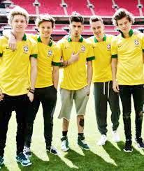 15_carolg's tweet photo. #OneDirection
#OneDirectionPartyOnHitzFm
#Happy5thAnniversaryOneDirection
#1d5yearsvideoproject http://t.co/iKvCnbuZPx