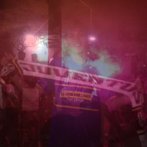 anong's tweet photo. Forza juve http://t.co/BlH3P0zpas