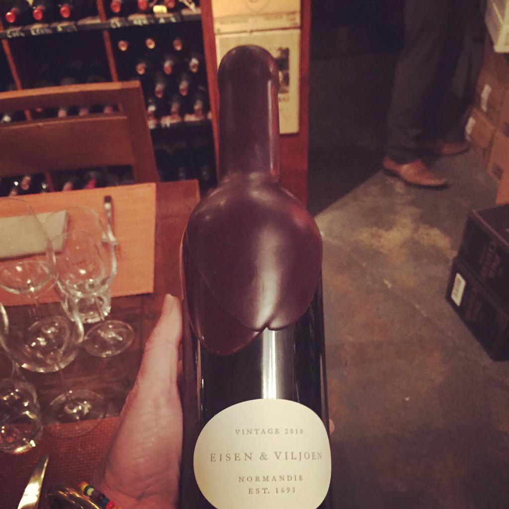 nsnegronis's tweet photo. New(ish) SA blend, Eisen &amp; Viljoen from Franschoek, getting attention tonight. #finewine http://t.co/4daQDKVNwN