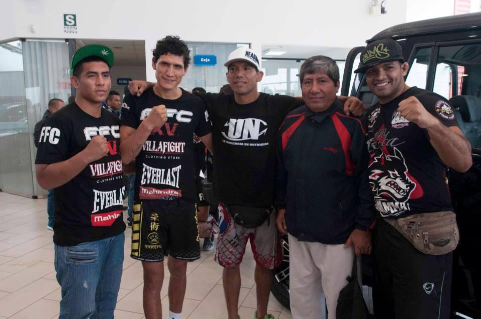 mantrafight's tweet photo. Excelentes peleadores peruanos Team Mantra! @LDapello @claudioPsanchez #MMA #PeruanoTodoTerreno http://t.co/uTfh4eKTQ8