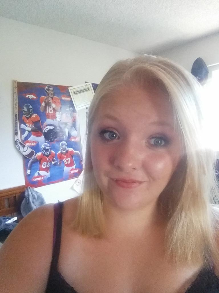 jblondy18's tweet photo. Yes im an adult http://t.co/YLxJ28kLSy