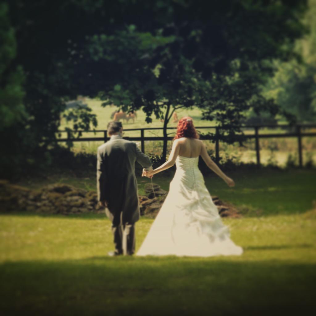 SamWeddingfilms's tweet photo. #film #weddingfilms #weddingvideo #weddingvideos #bride #groom #wedding #specialday #capturingthemoment #dress http://t.co/TFDiXN5hb1