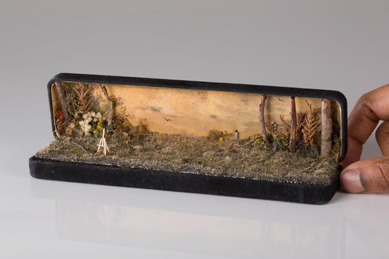VJGJewellery's tweet photo. Beautiful vintage jewellery boxes reveal tiny painted scenes, all lovingly created by #TALWST. http://t.co/qLLbUcJtj5